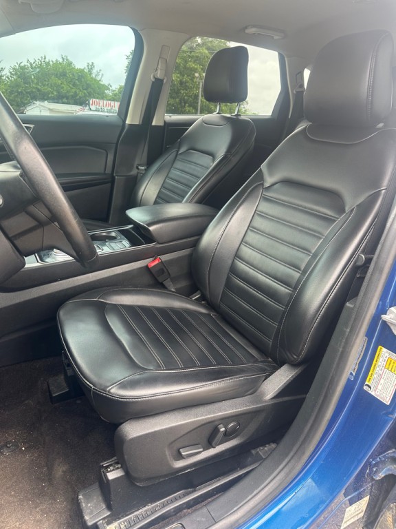2020 Ford Edge Image 11
