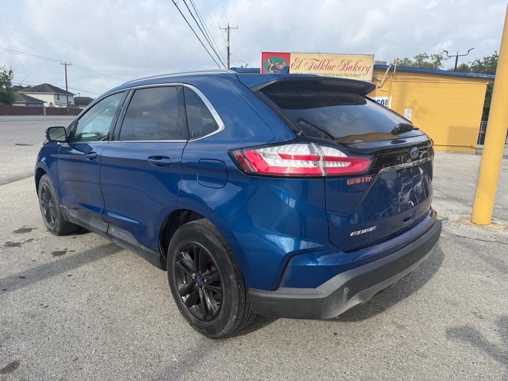 2020 Ford Edge Image 3