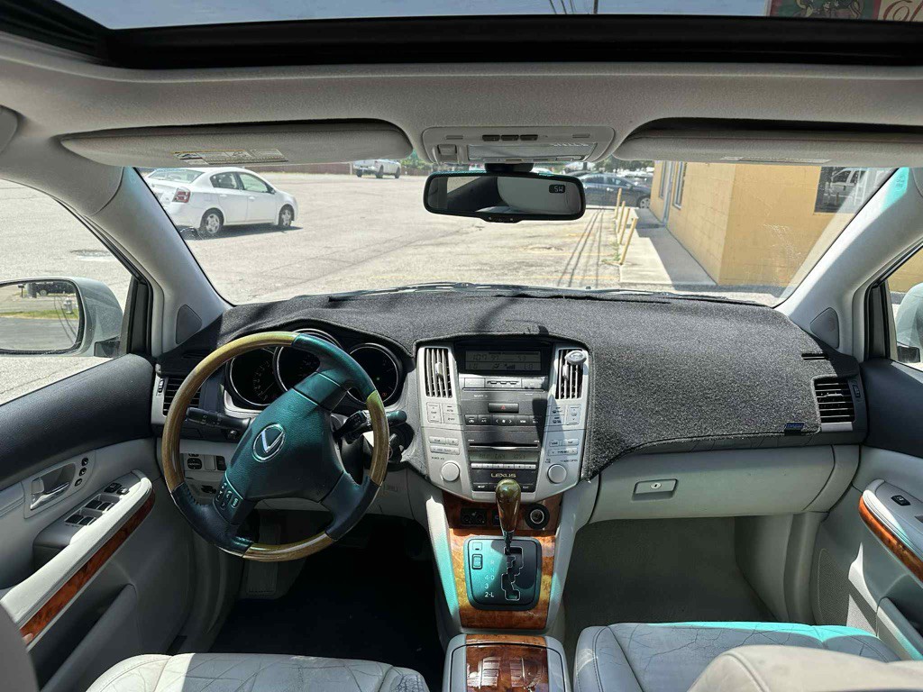 2009 Lexus RX Image 11