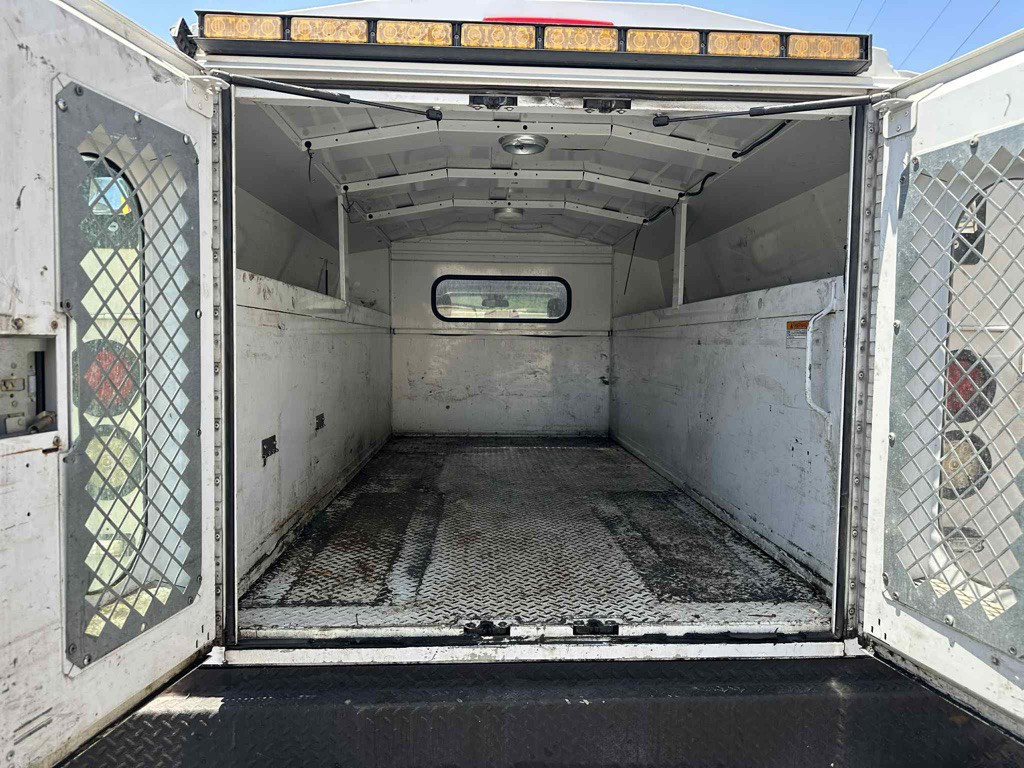2017 RAM 3500 Image 9