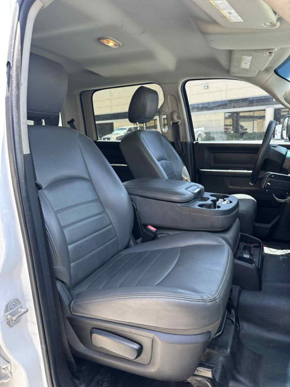 2017 RAM 3500 Image 17