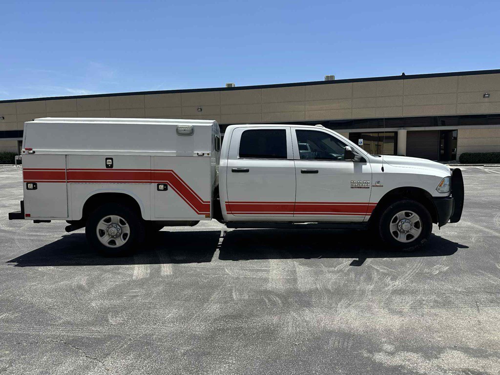 2017 RAM 3500 Image 5