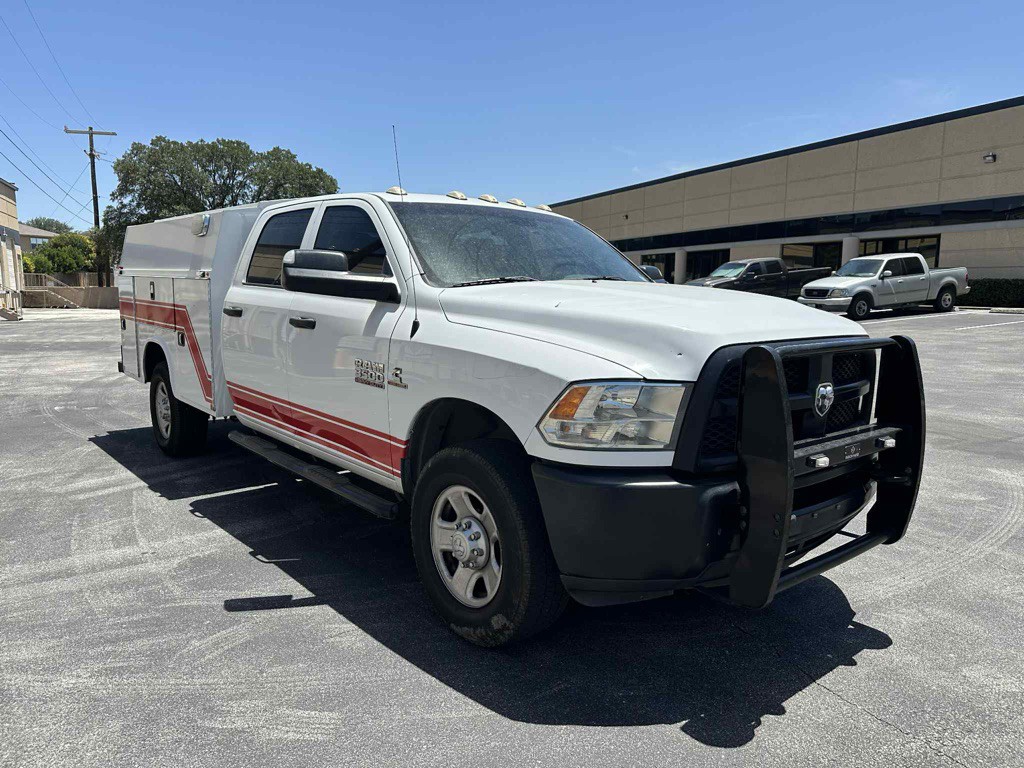 2017 RAM 3500 Image 6