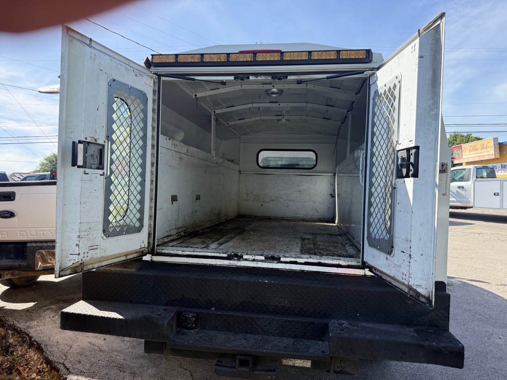 2017 RAM 3500 Image 9