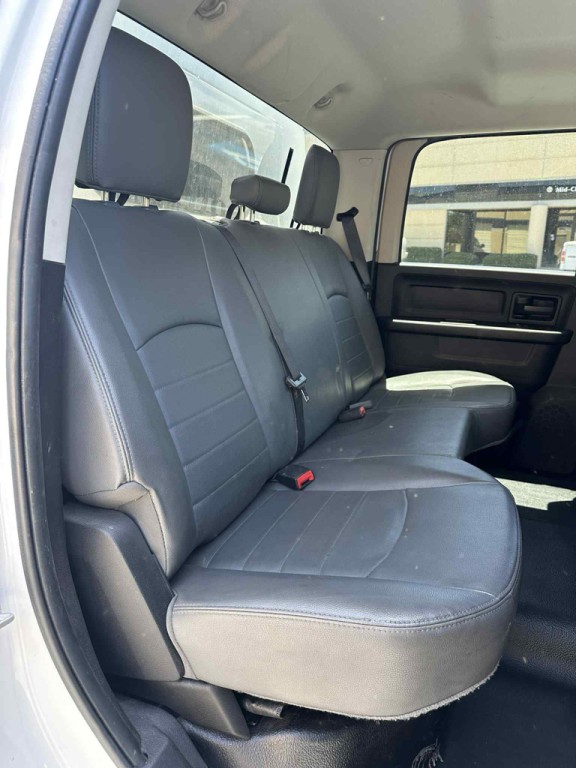 2017 RAM 3500 Image 16