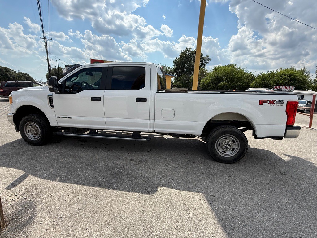 2017 Ford F-250 Image 3