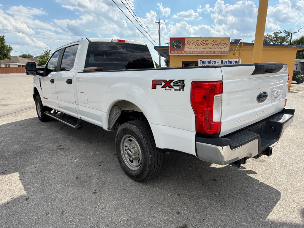 2017 Ford F-250 Image 4