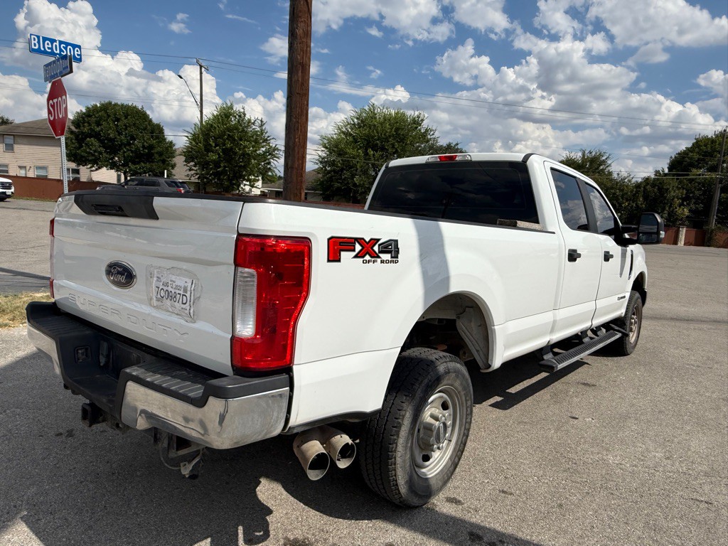 2017 Ford F-250 Image 6