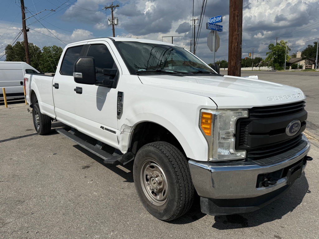2017 Ford F-250 Image 9