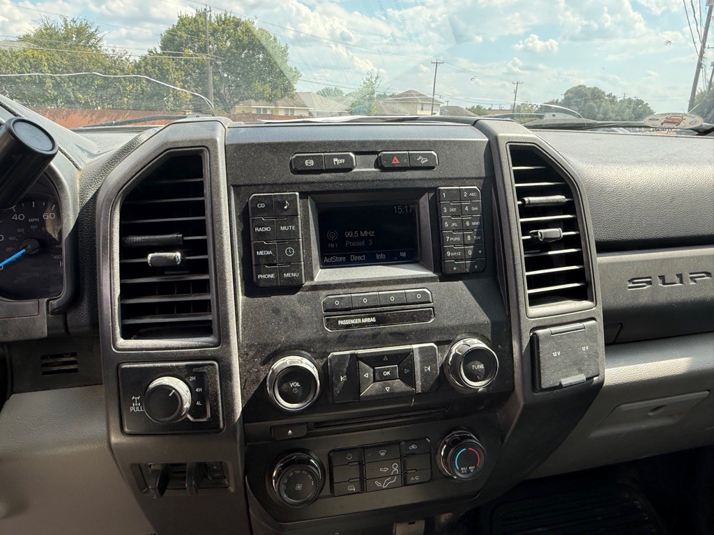 2017 Ford F-250 Image 15