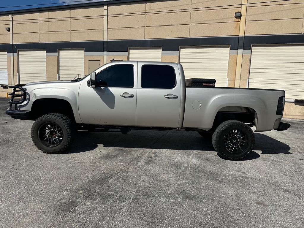 2009 GMC Sierra Image 3