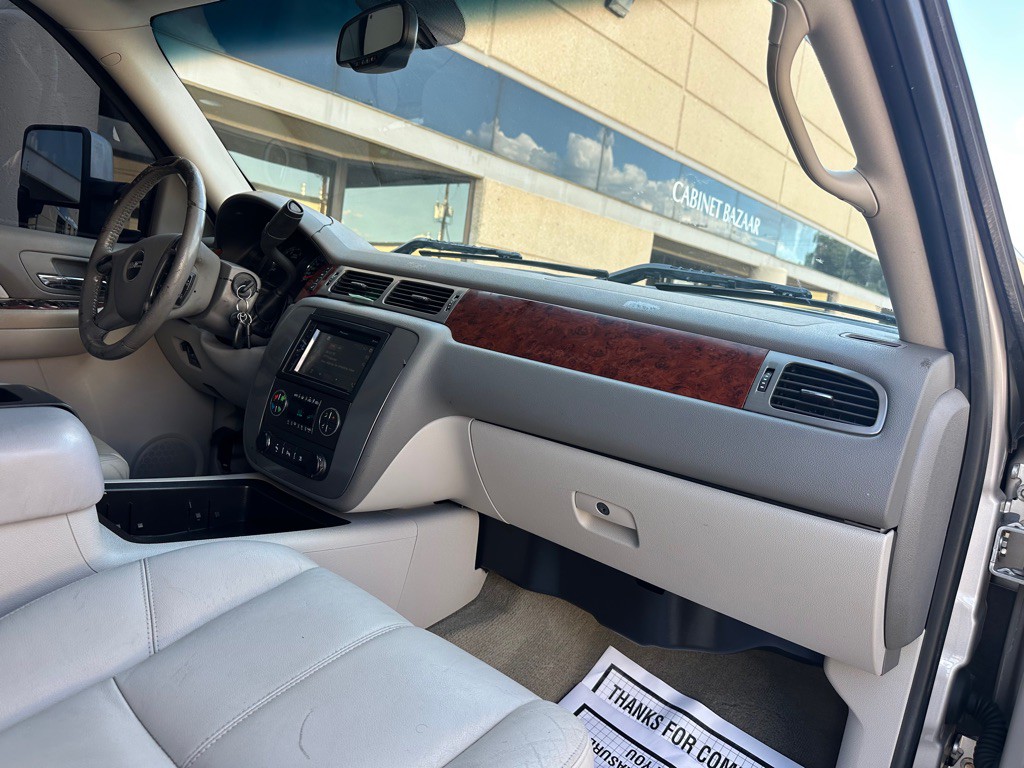 2009 GMC Sierra Image 18