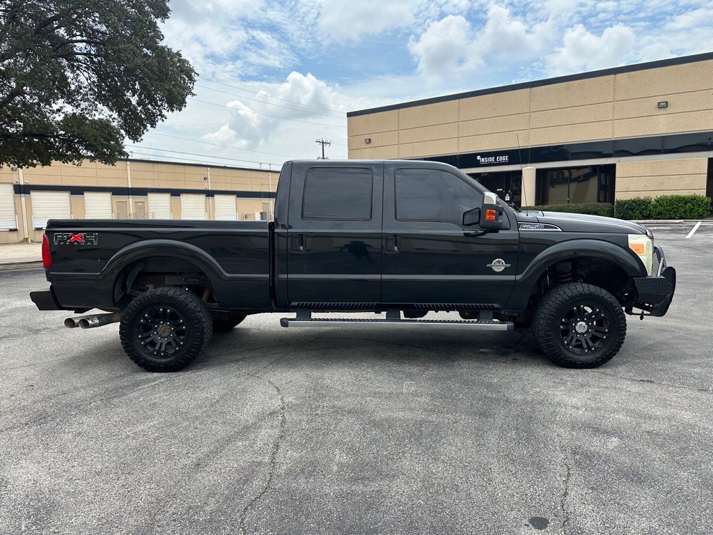 2011 Ford F-250 Image 6