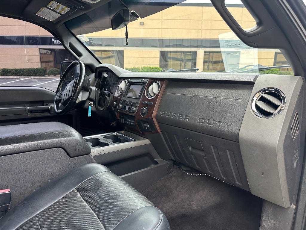 2011 Ford F-250 Image 14