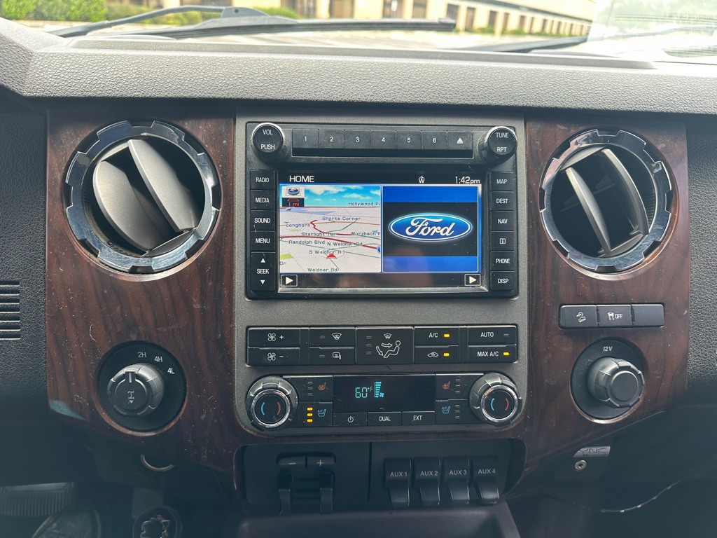 2011 Ford F-250 Image 17