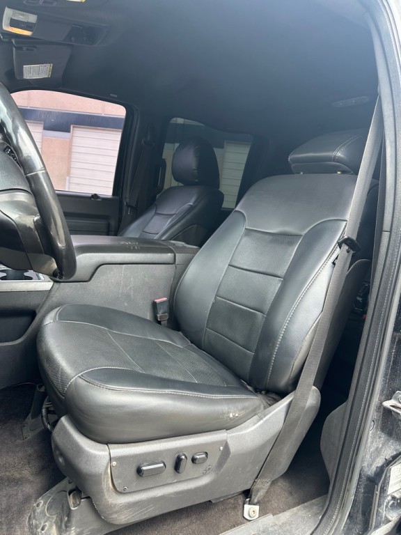 2011 Ford F-250 Image 32
