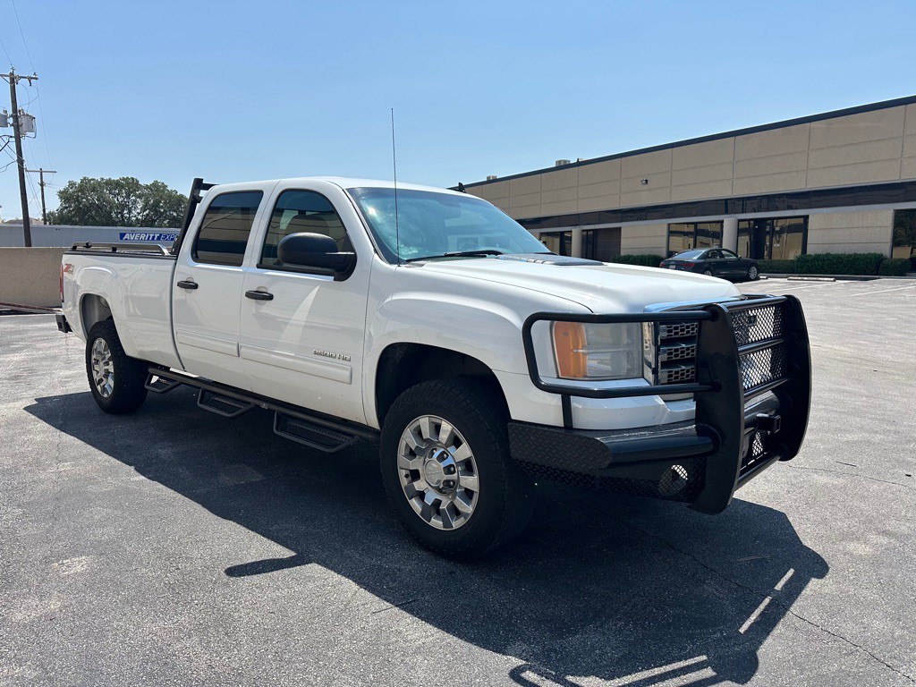 2014 GMC Sierra Image 2