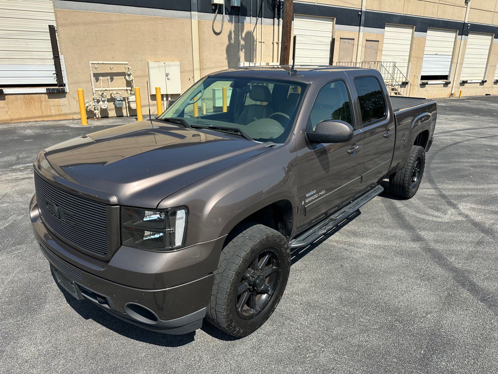 2008 GMC Sierra Image 2