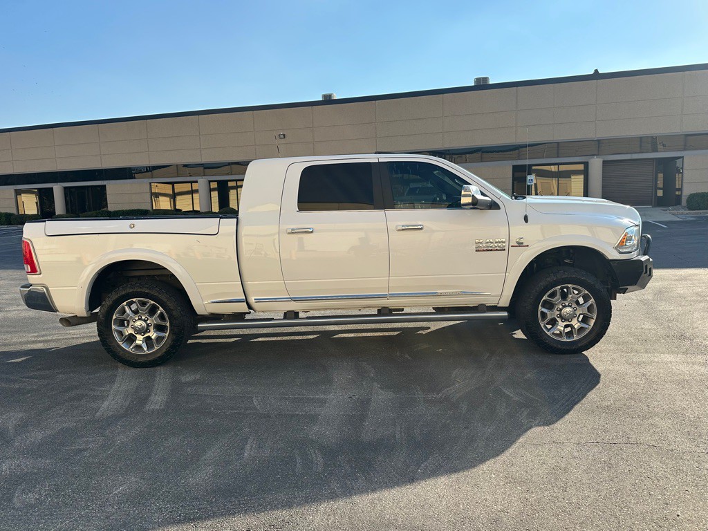 2017 RAM 2500 Image 7