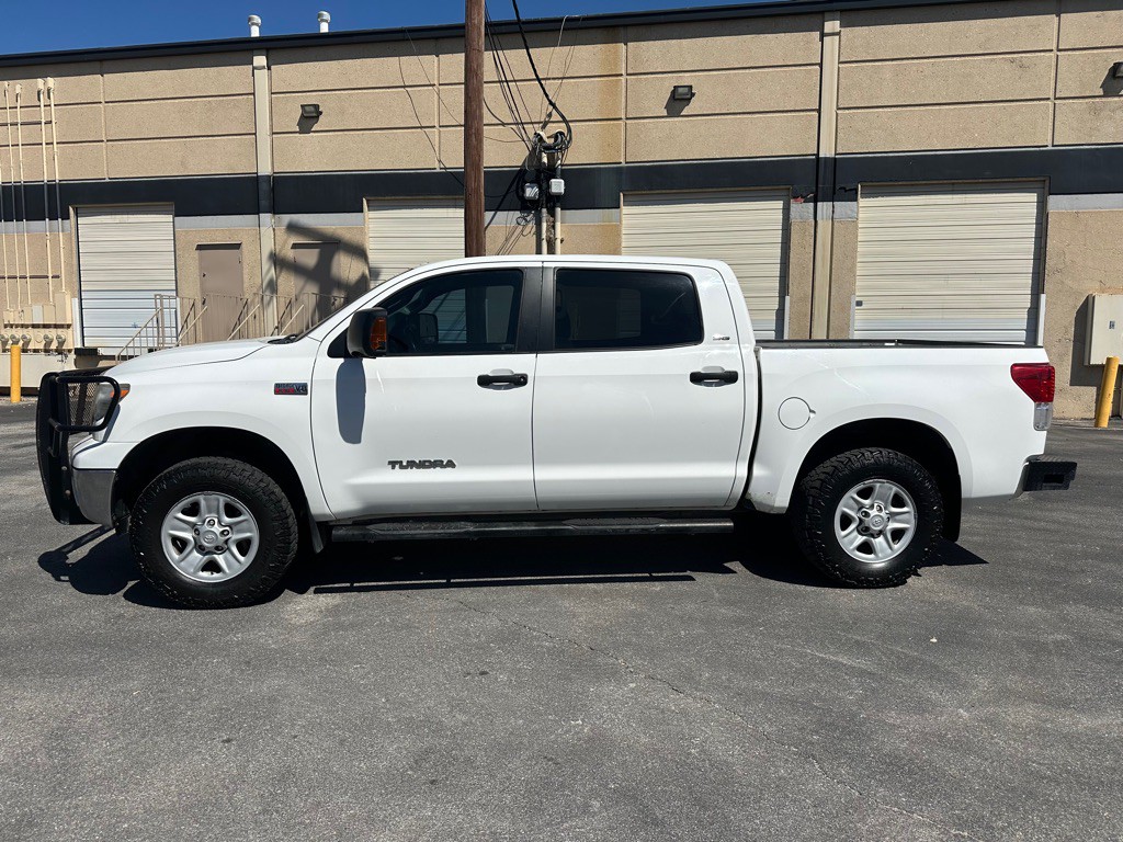 2011 Toyota Tundra Image 2
