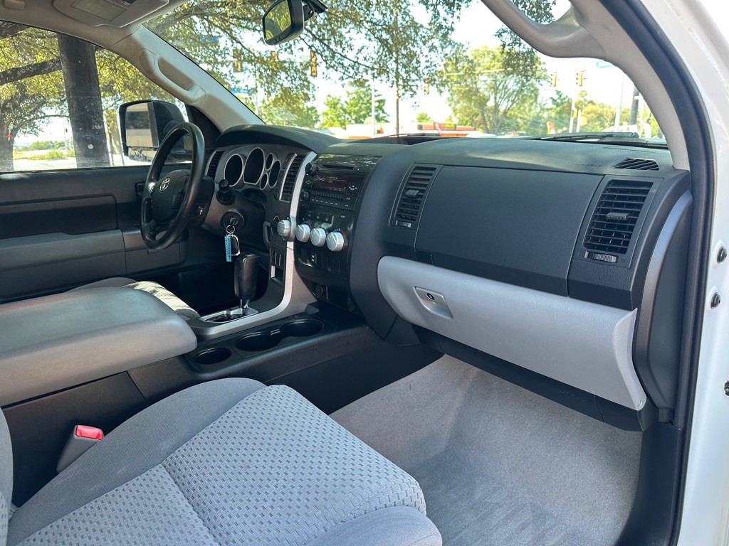 2011 Toyota Tundra Image 13