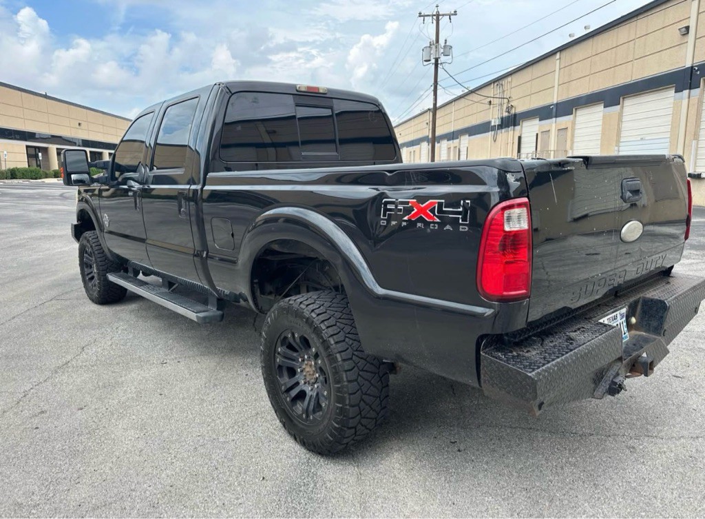 2011 Ford F-250 Image 4