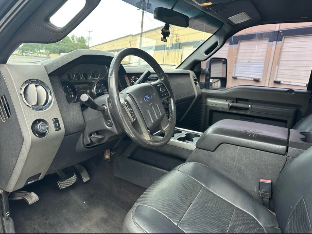 2011 Ford F-250 Image 16