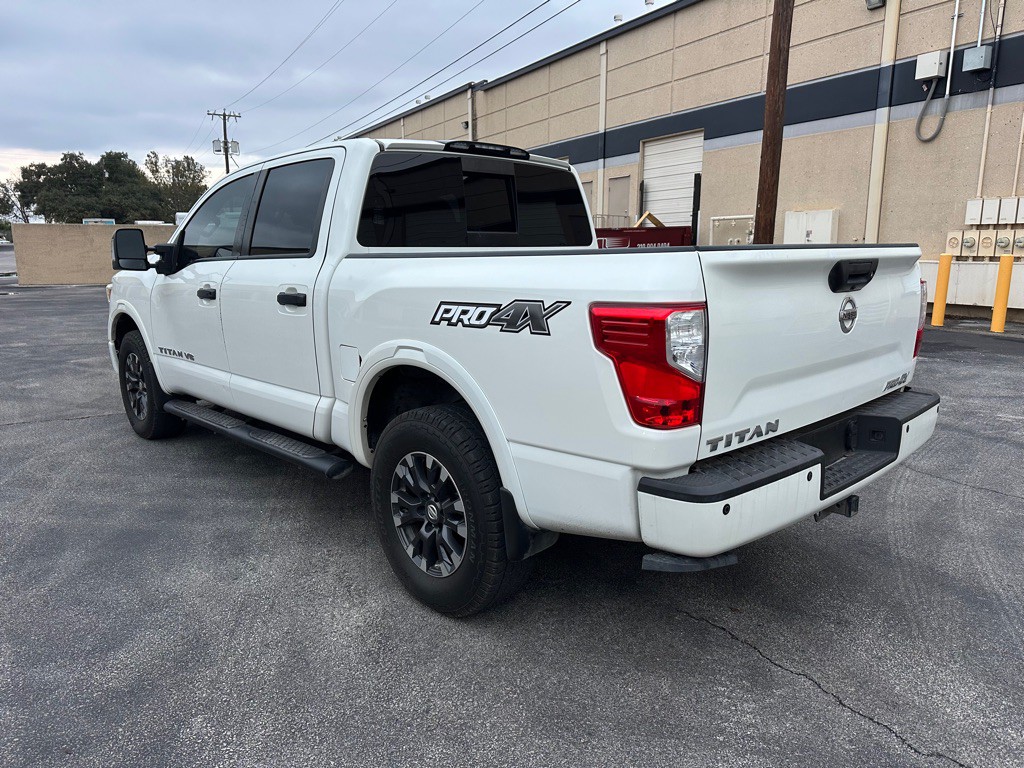 2018 Nissan Titan Image 4