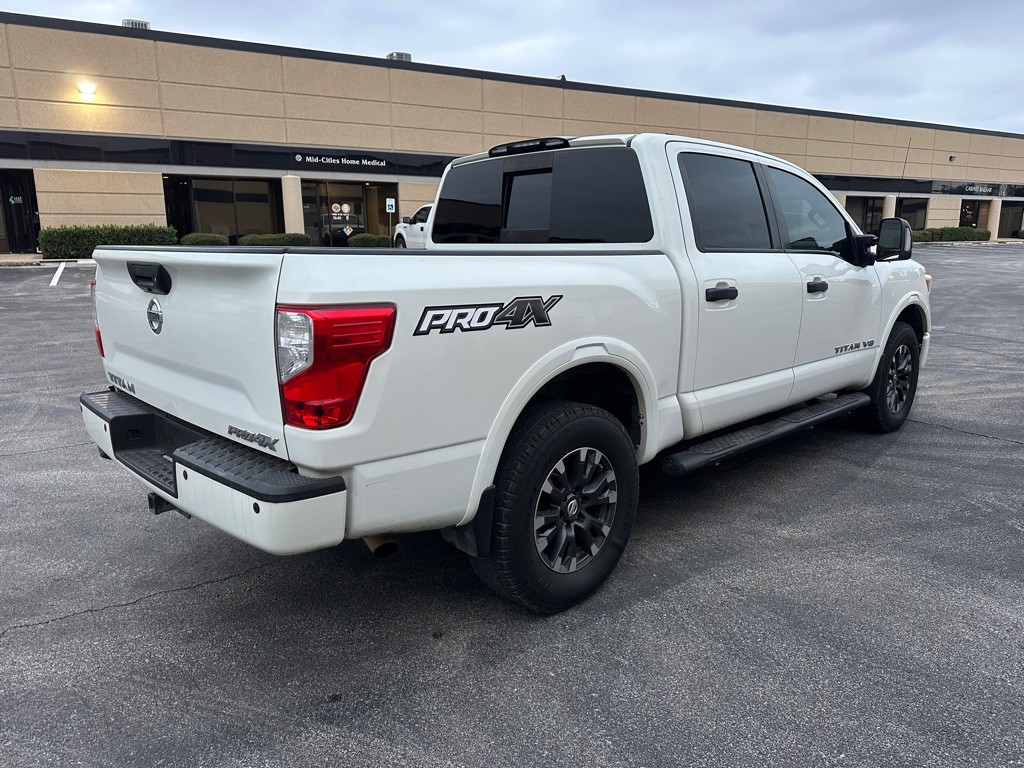2018 Nissan Titan Image 5