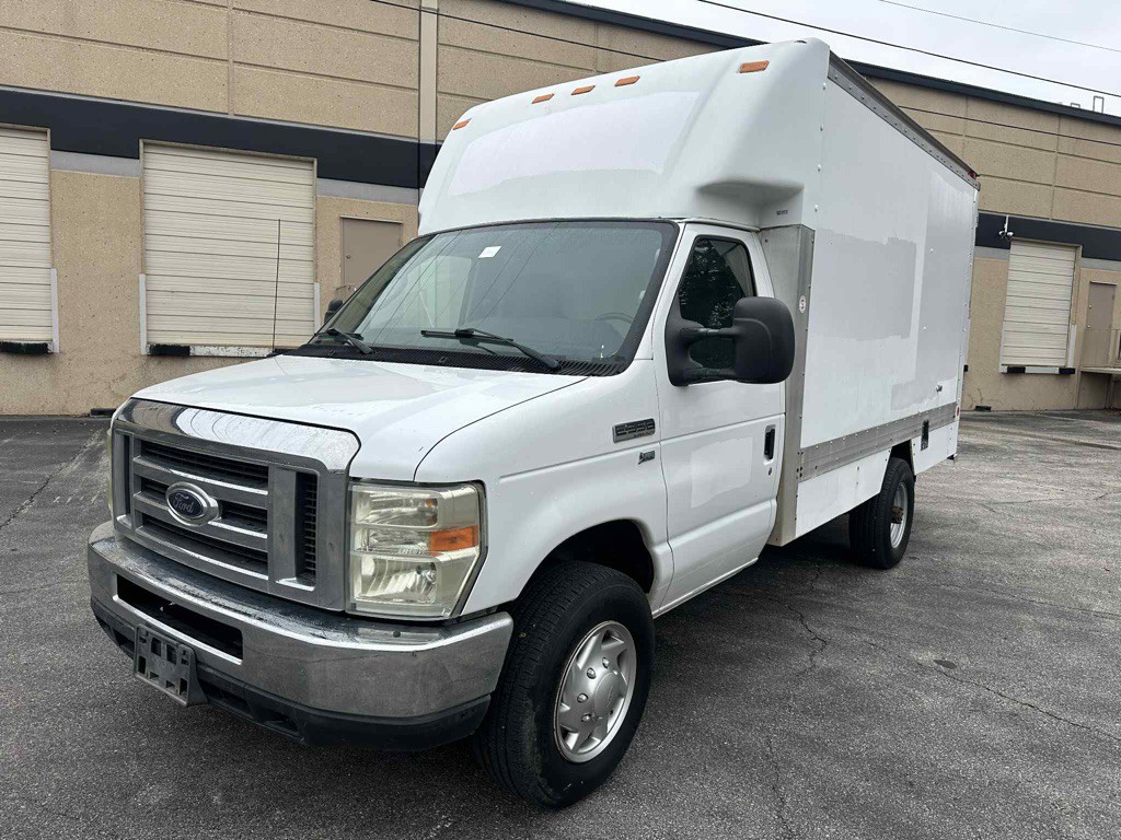 2009 Ford Econoline Image 1