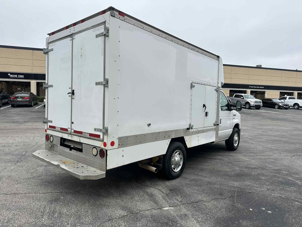 2009 Ford Econoline Image 3