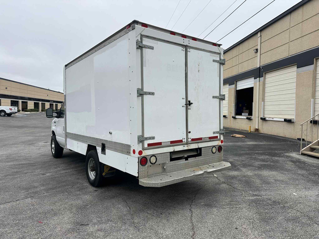 2009 Ford Econoline Image 5