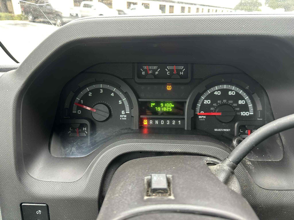 2009 Ford Econoline Image 12