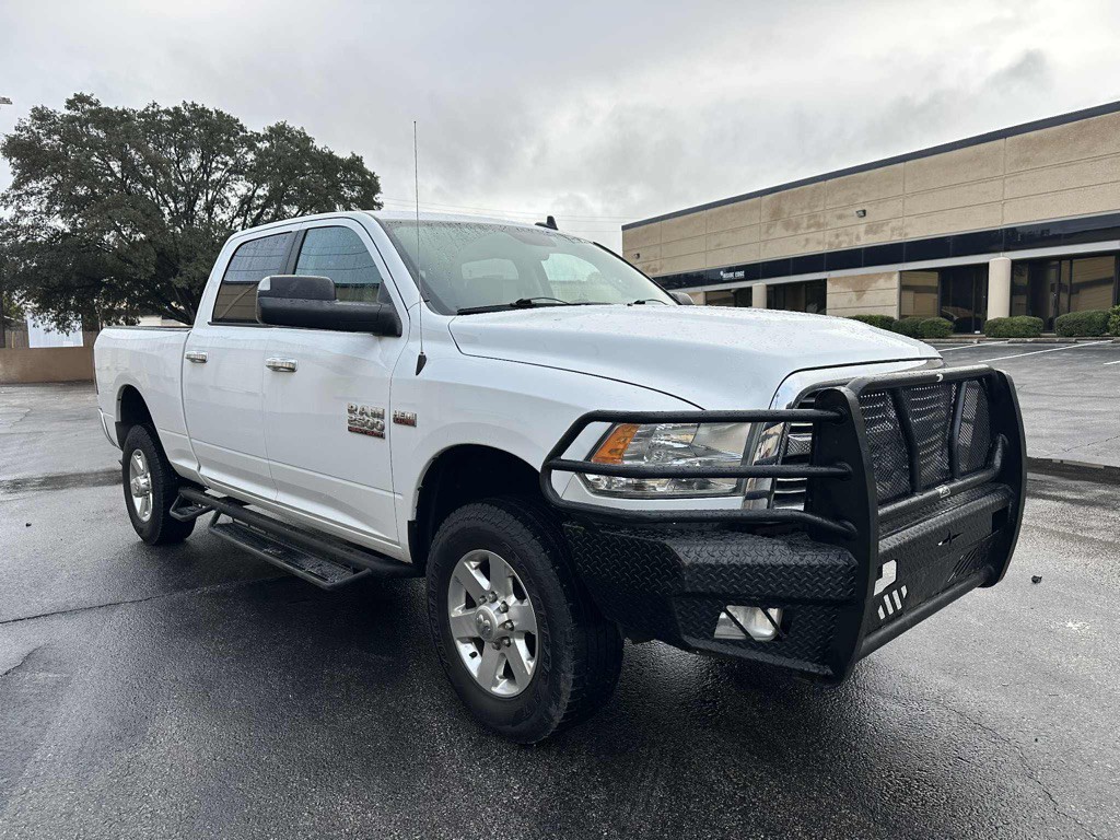 2014 RAM 2500 Image 9