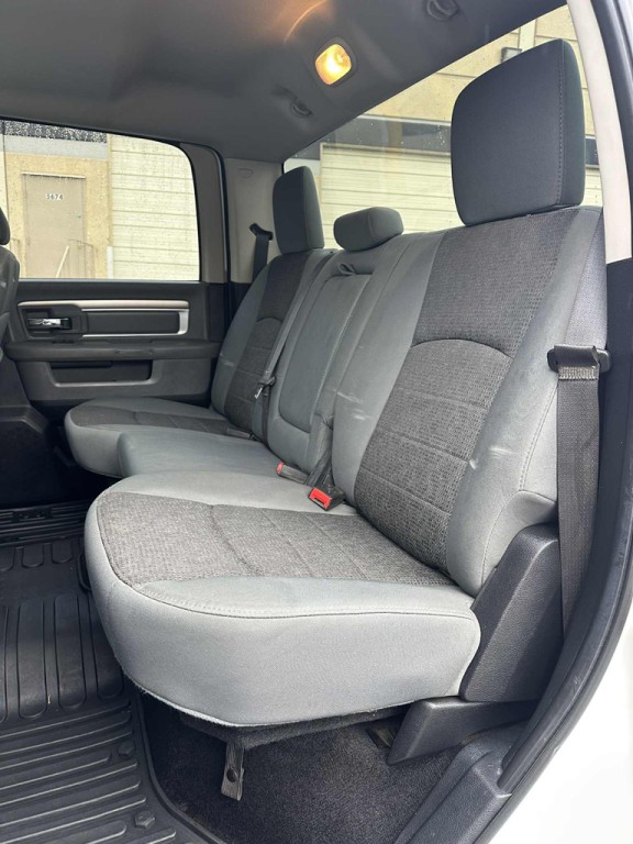 2014 RAM 2500 Image 17