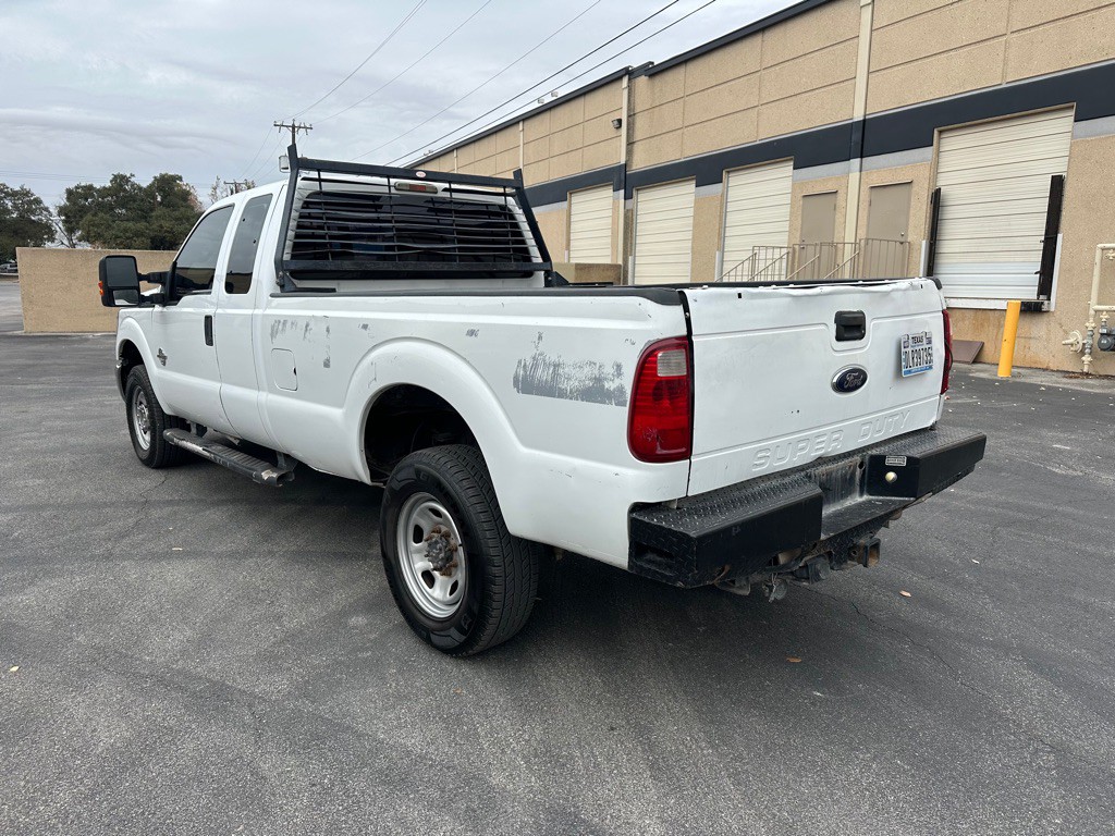 2015 Ford F-350 Image 4