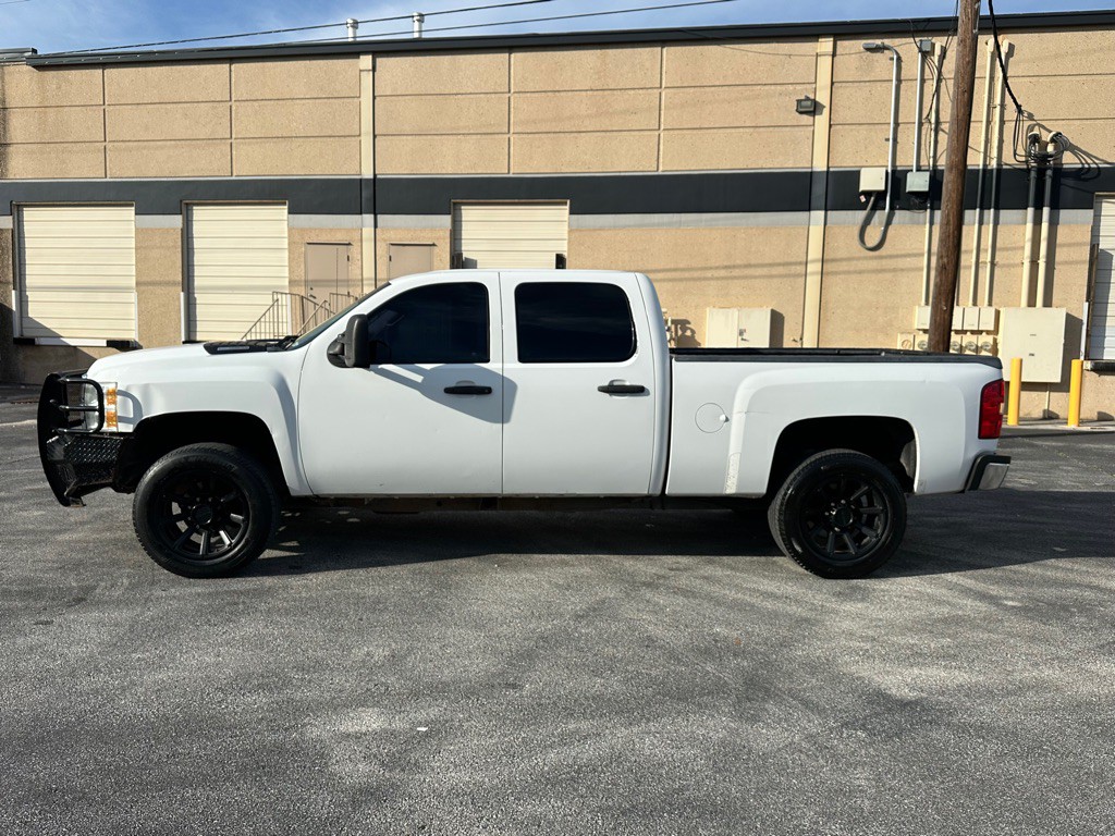 2014 Chevrolet Silverado 1500 Image 2