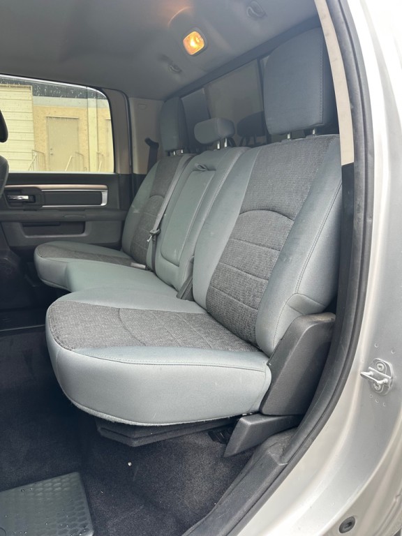 2017 RAM 1500 Image 9