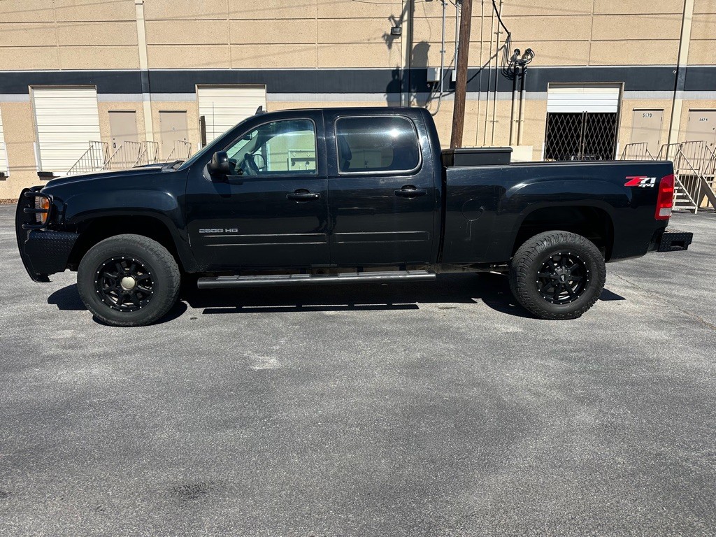 2012 GMC Sierra Image 2