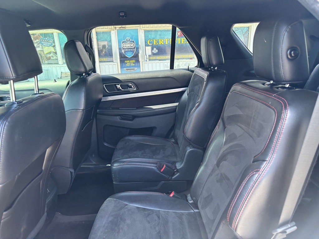 2018 Ford Explorer Image 11