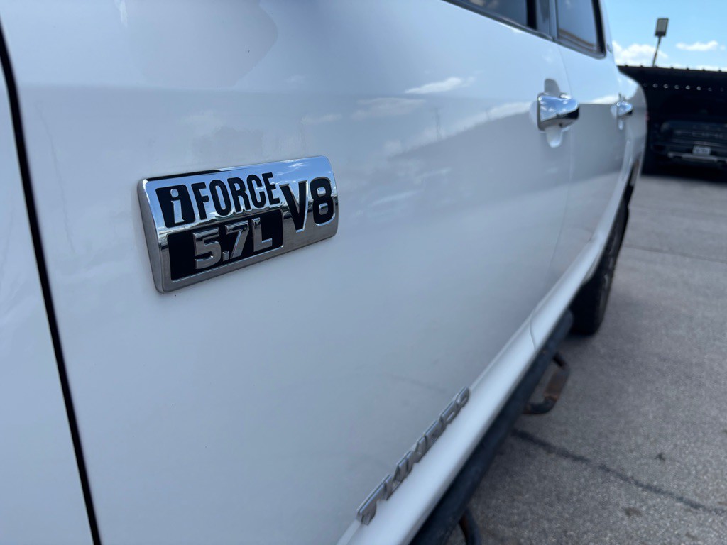 2019 Toyota Tundra Image 9