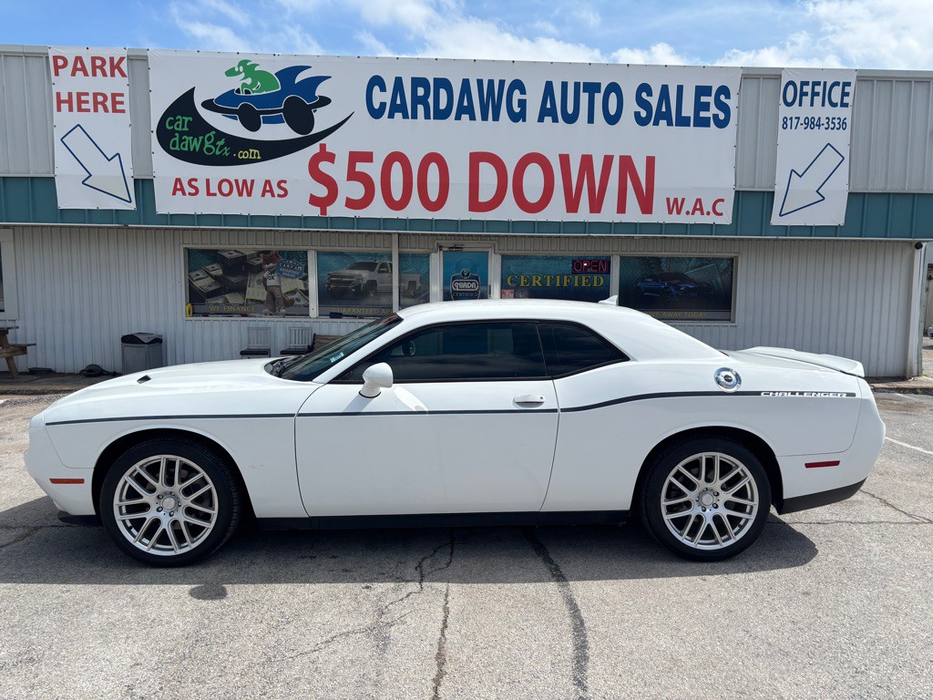2016 Dodge Challenger Image 2