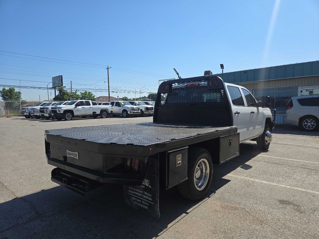 2019 Chevrolet Silverado 1500 Image 2