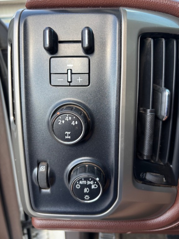 2015 Chevrolet Silverado 1500 Image 16