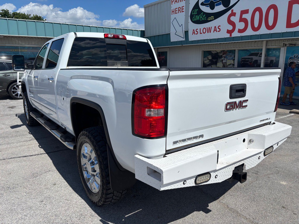 2019 GMC Sierra Image 3