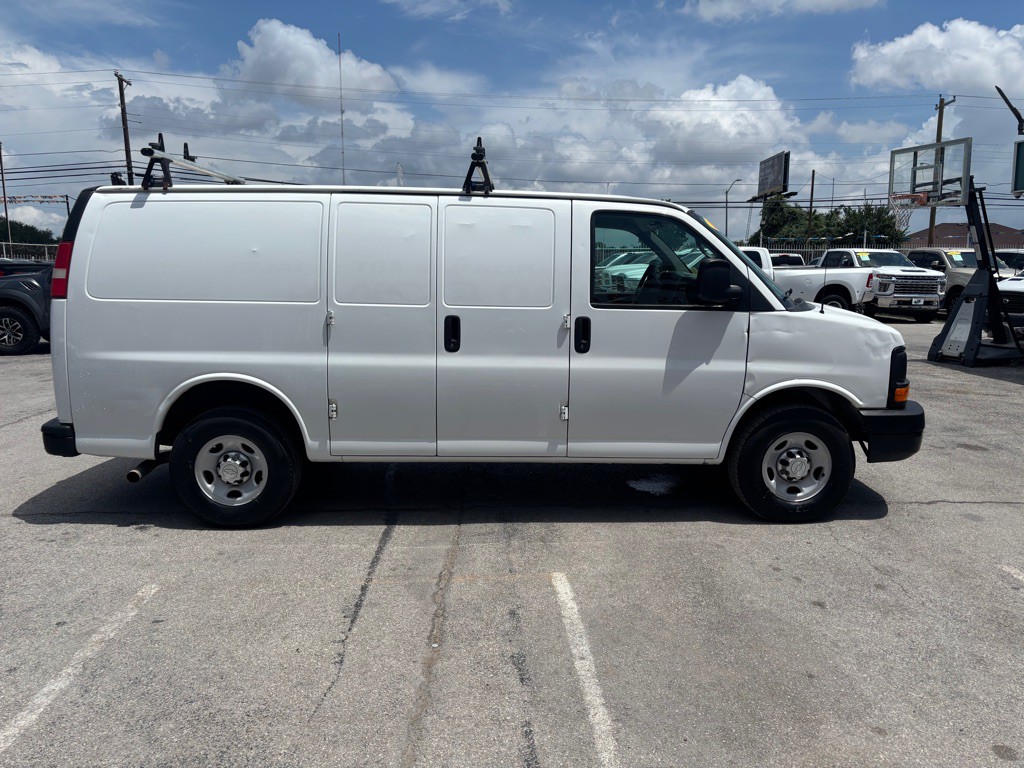2015 Chevrolet Express Image 6
