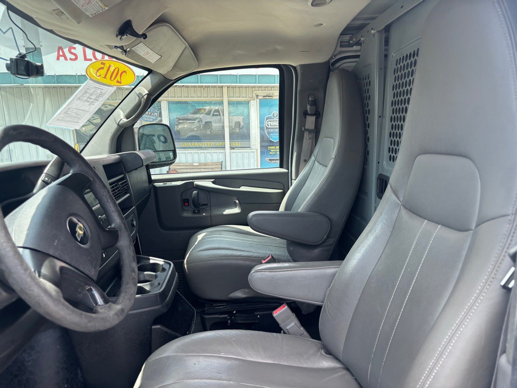 2015 Chevrolet Express Image 10