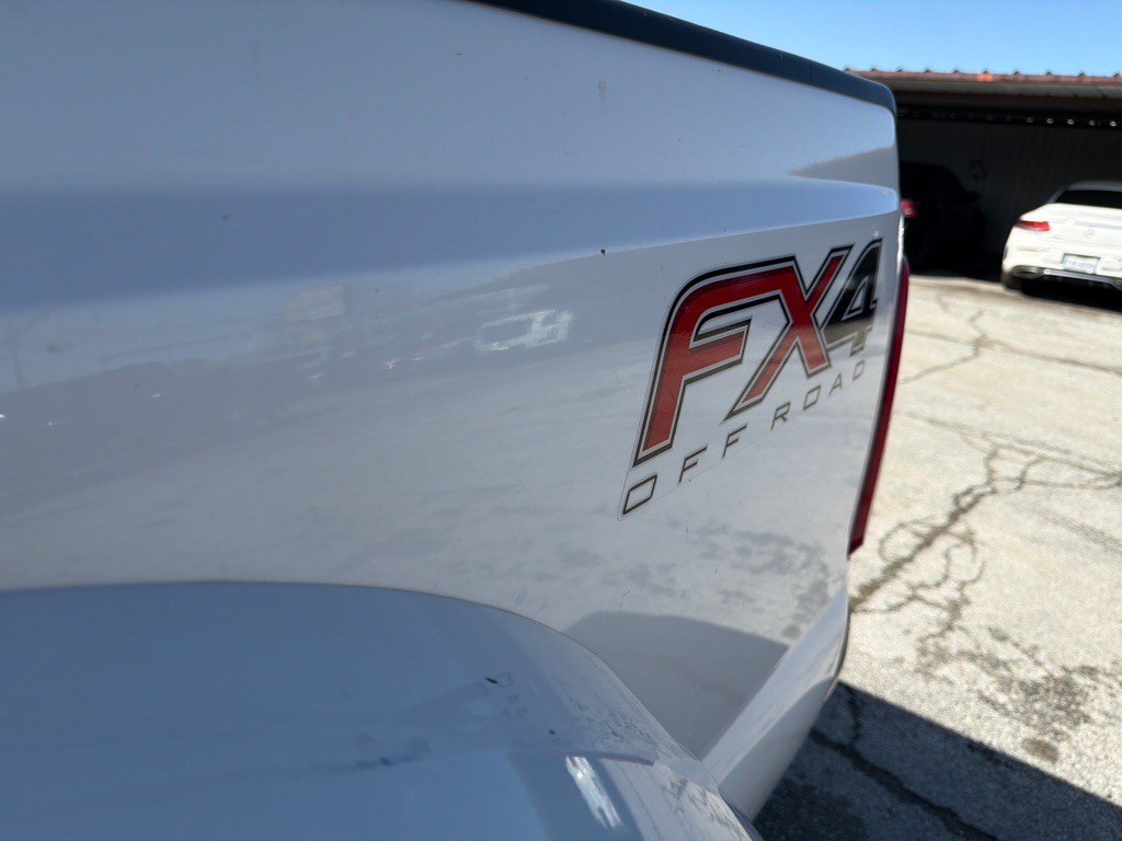 2015 Ford F-350 Image 10