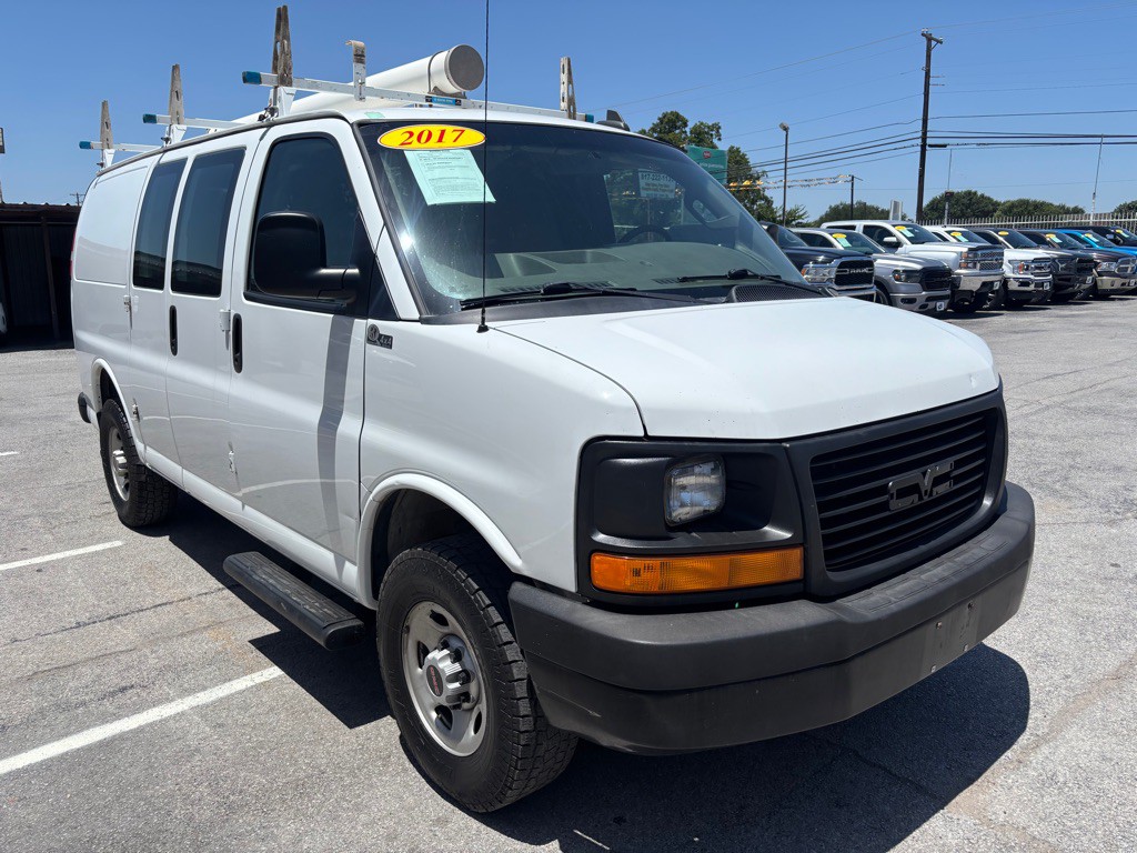 2017 GMC Savana Image 7