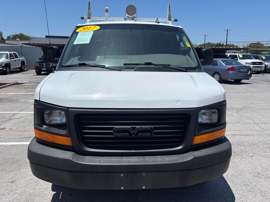 2017 GMC Savana Image 8